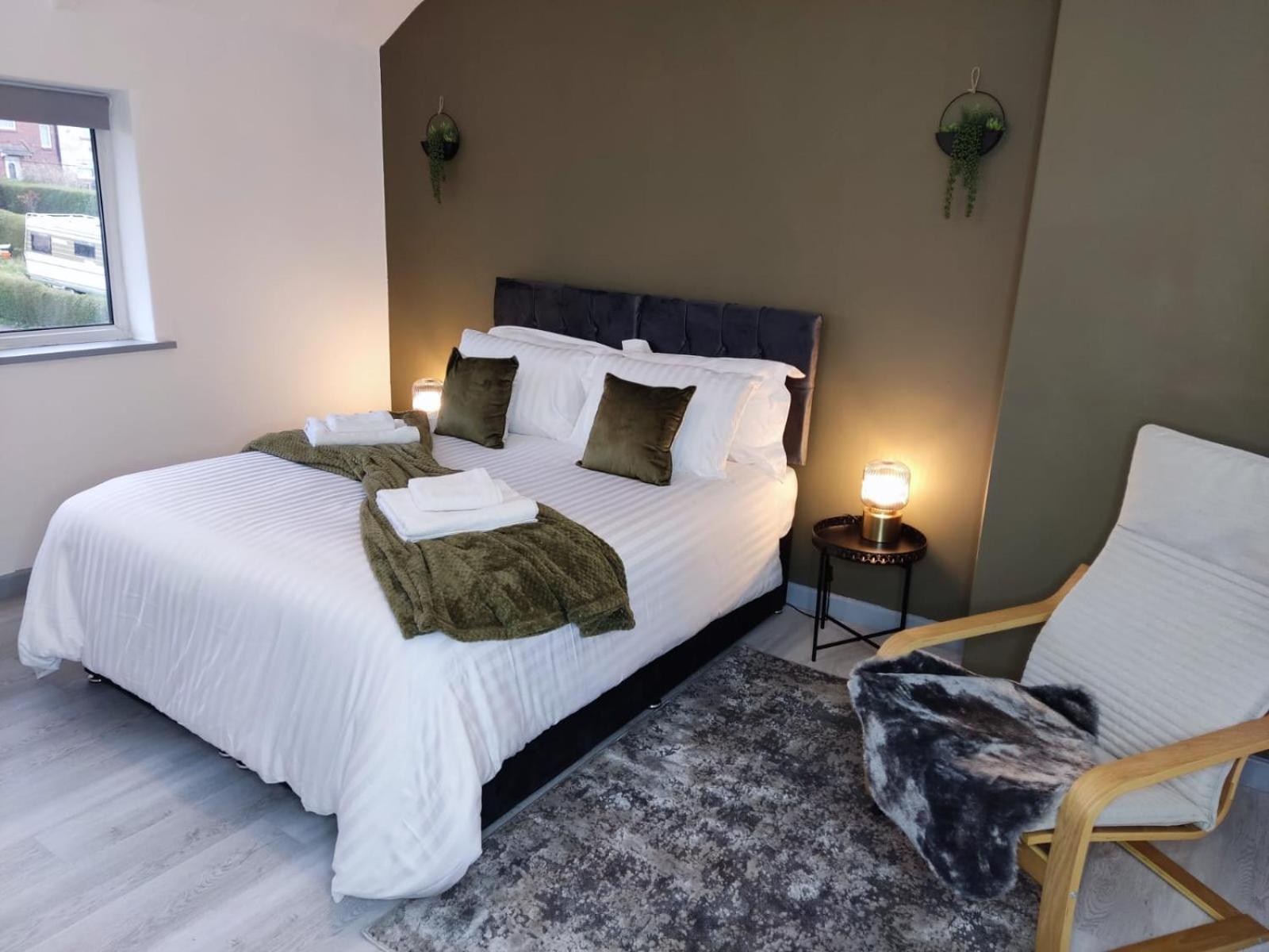 Comfortable 3 Bedrooms Leeds Beach House - Ideal For Family And Contractors - Free Parking For 2 Cars المظهر الخارجي الصورة