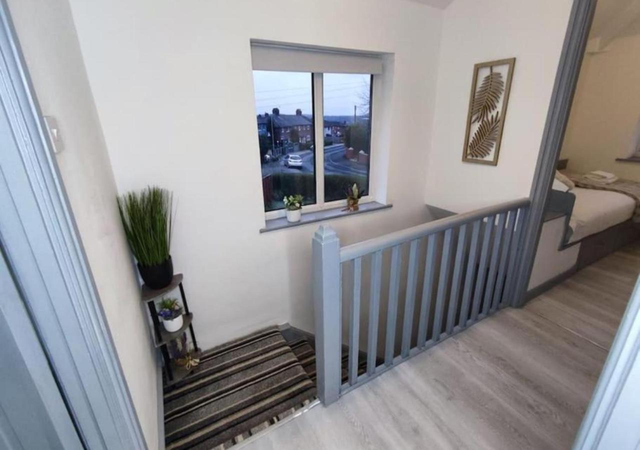 Comfortable 3 Bedrooms Leeds Beach House - Ideal For Family And Contractors - Free Parking For 2 Cars المظهر الخارجي الصورة